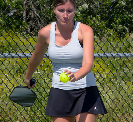 Grey sport performance pickleball mesh tank top Gris