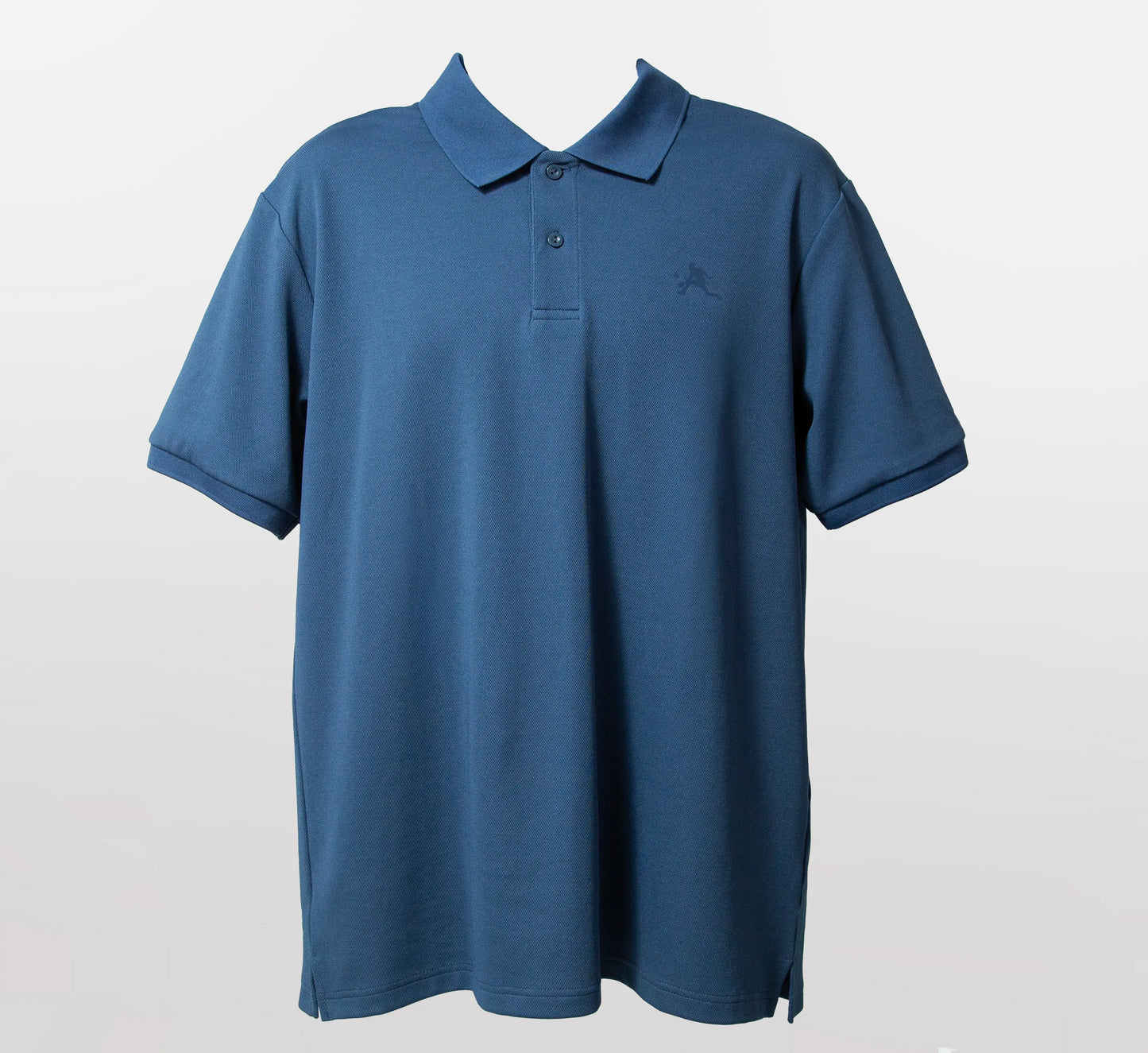 Blue polo shirt on a light gray background Bleu